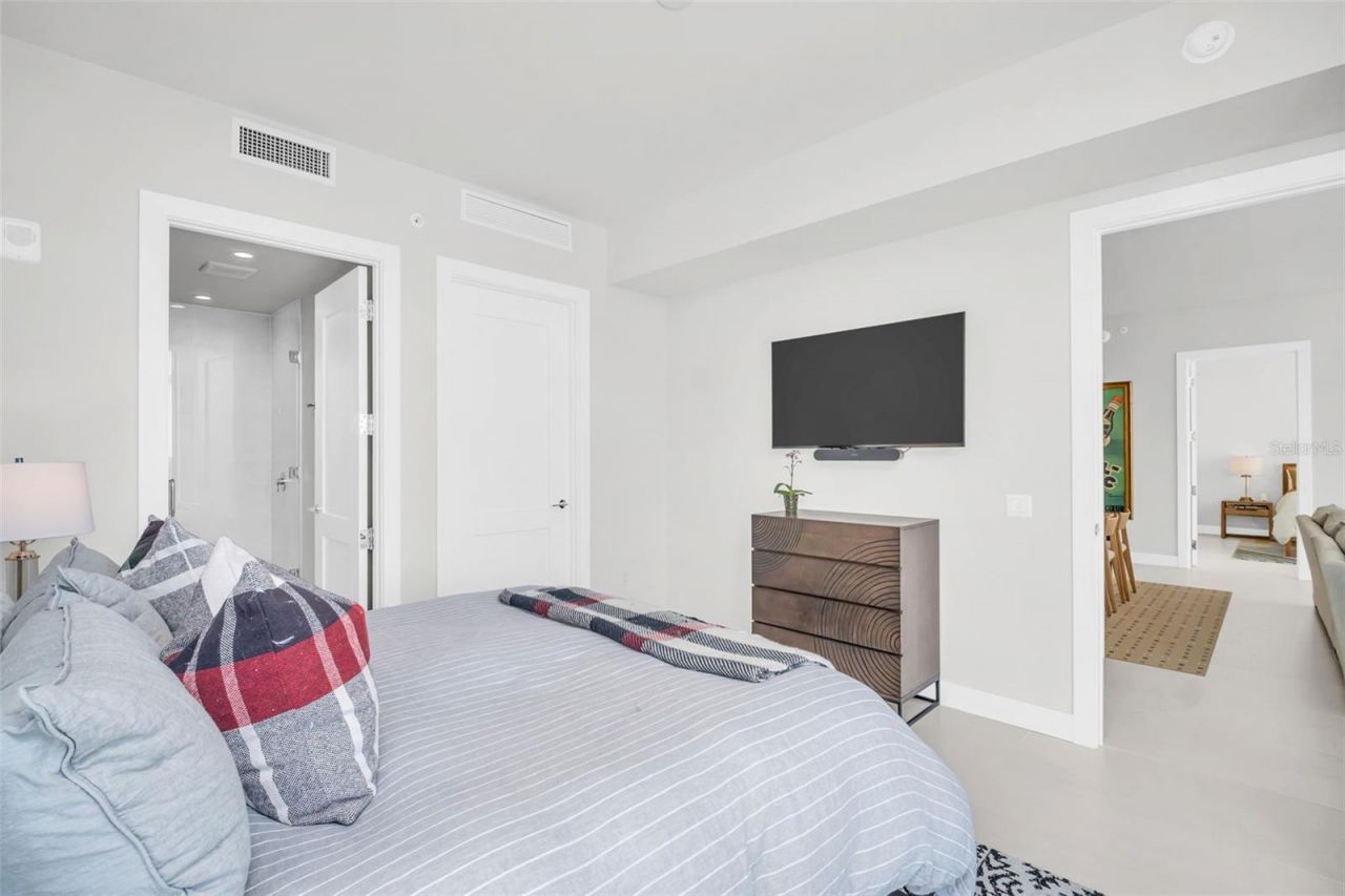 301 1st Street S, Unit 2105, Saint Petersburg, FL 33701 Photo