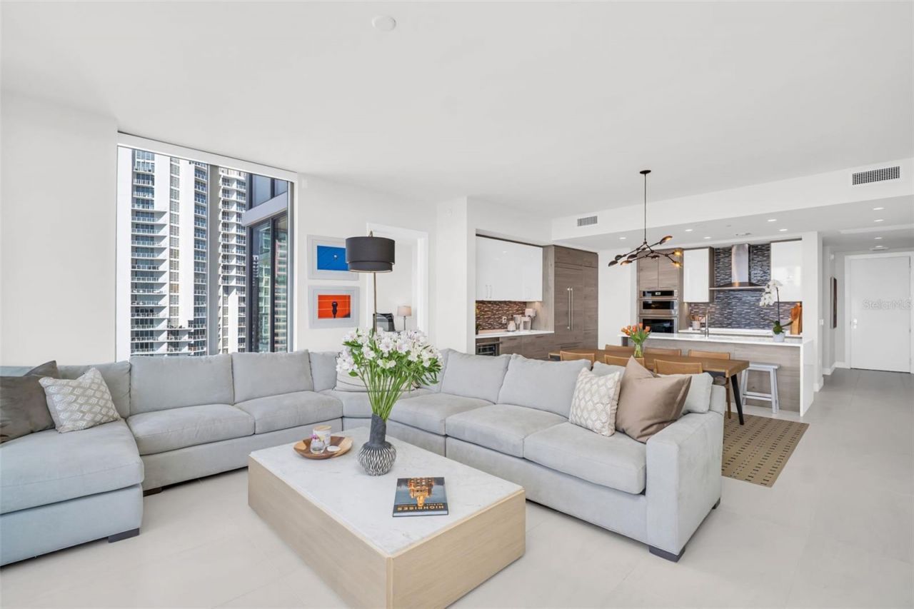 301 1st Street S, Unit 2105, Saint Petersburg, FL 33701 Photo