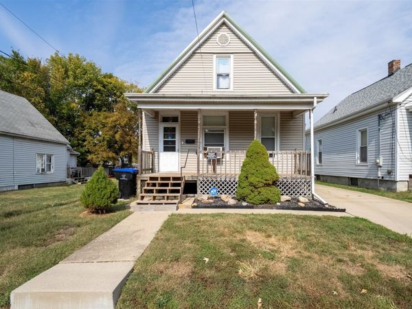 603 W Oakland Avenue, Bloomington, IL 61701