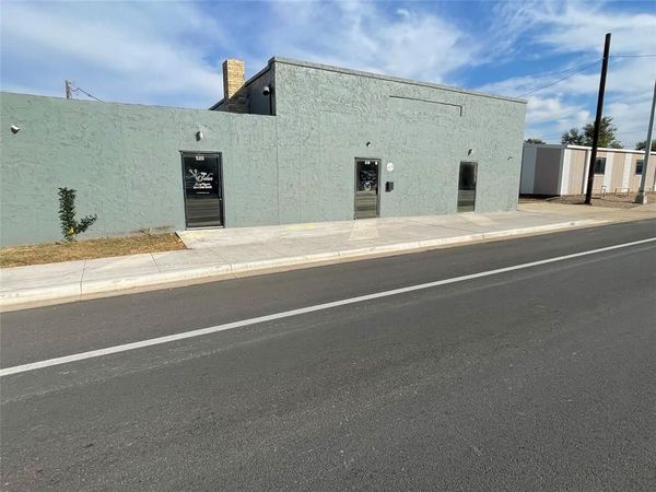 518 N Breckenridge Avenue , Breckenridge, TX 76424