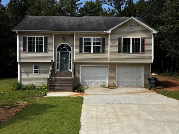 142 Longstreet Circle, Oxford, GA 30054