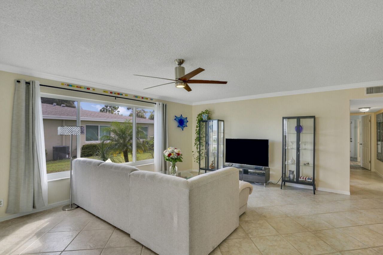 202 High Point Terrace W, Unit A, Delray Beach, FL 33445 Photo