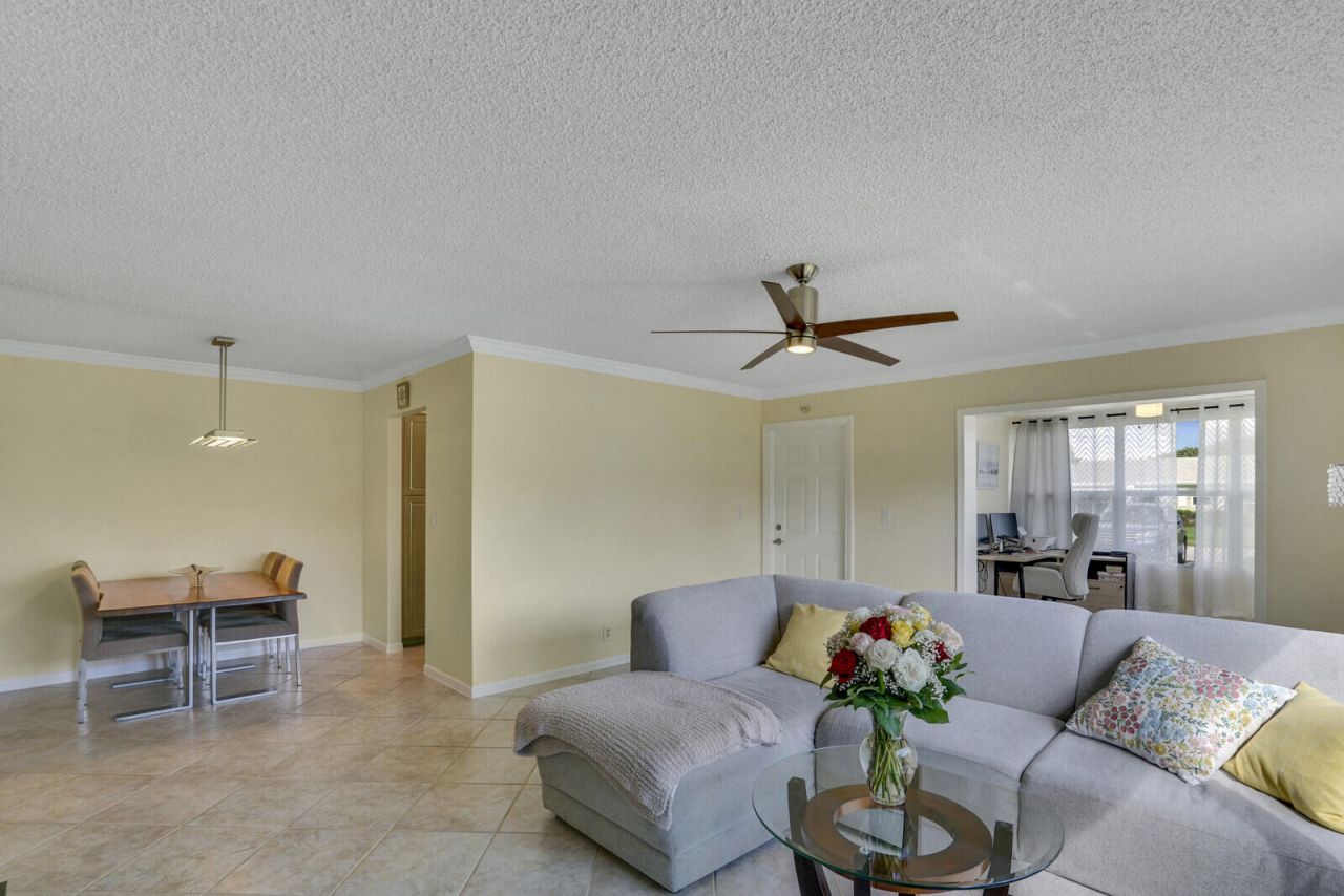 202 High Point Terrace W, Unit A, Delray Beach, FL 33445 Photo