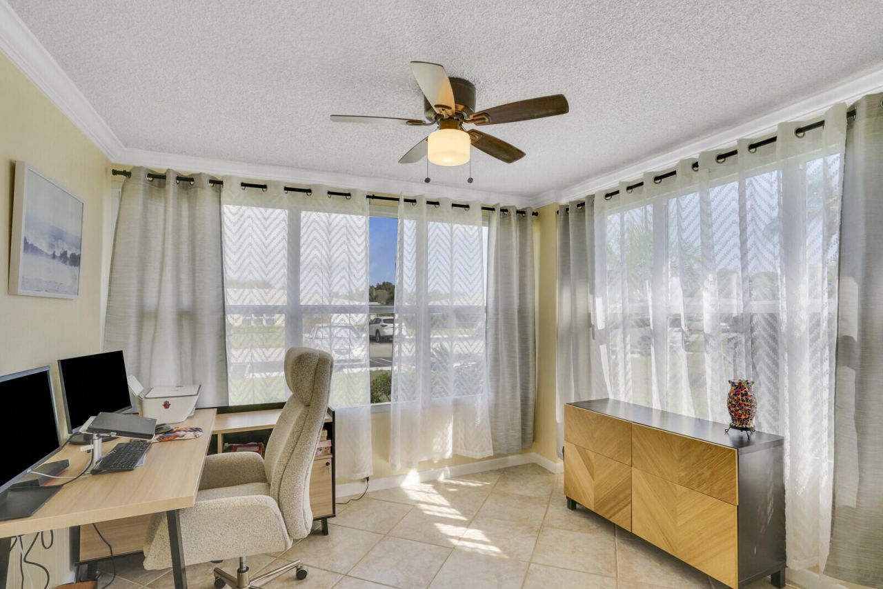 202 High Point Terrace W, Unit A, Delray Beach, FL 33445 Photo