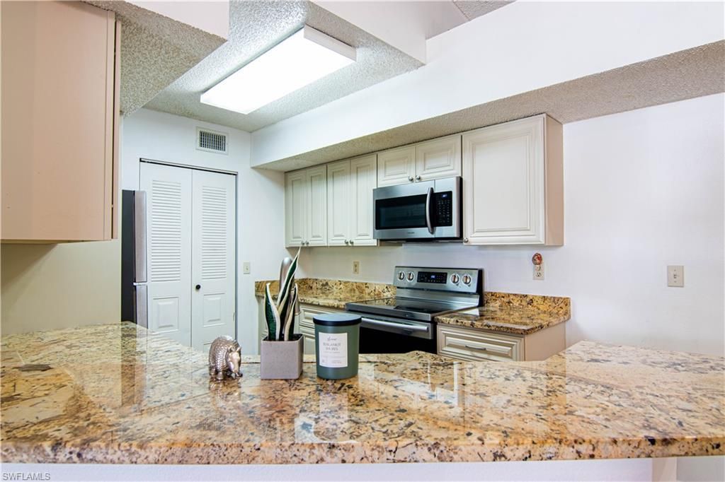 13615 Eagle Ridge Dr, Unit 1633, Fort Myers, FL 33912 Photo