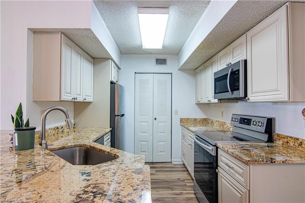 13615 Eagle Ridge Dr, Unit 1633, Fort Myers, FL 33912 Photo