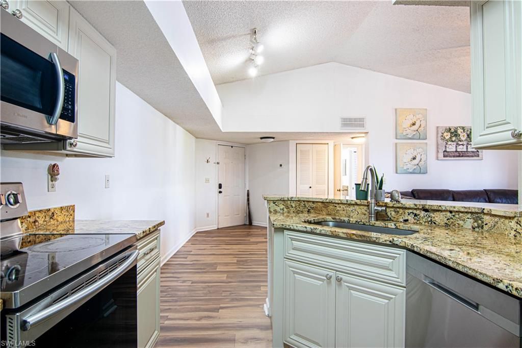 13615 Eagle Ridge Dr, Unit 1633, Fort Myers, FL 33912 Photo