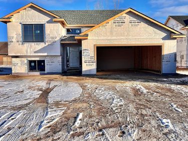 718 Margaret Lane NE, Isanti, MN 55040
