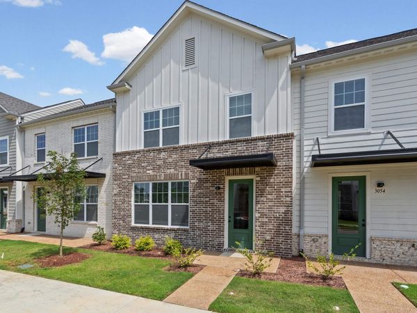 3056 PORTAGE DR, Bartlett, TN 38135