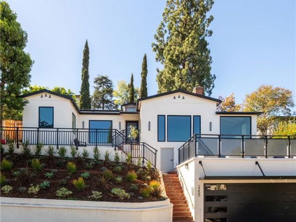 2255 Talmadge, Los Angeles, CA 90027