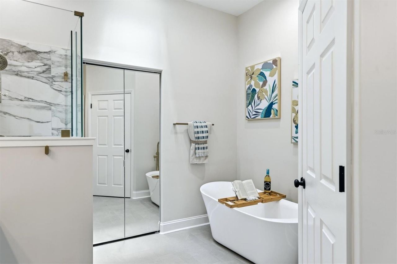 1703 Starling Drive, Unit 1703, Sarasota, FL 34231 Photo