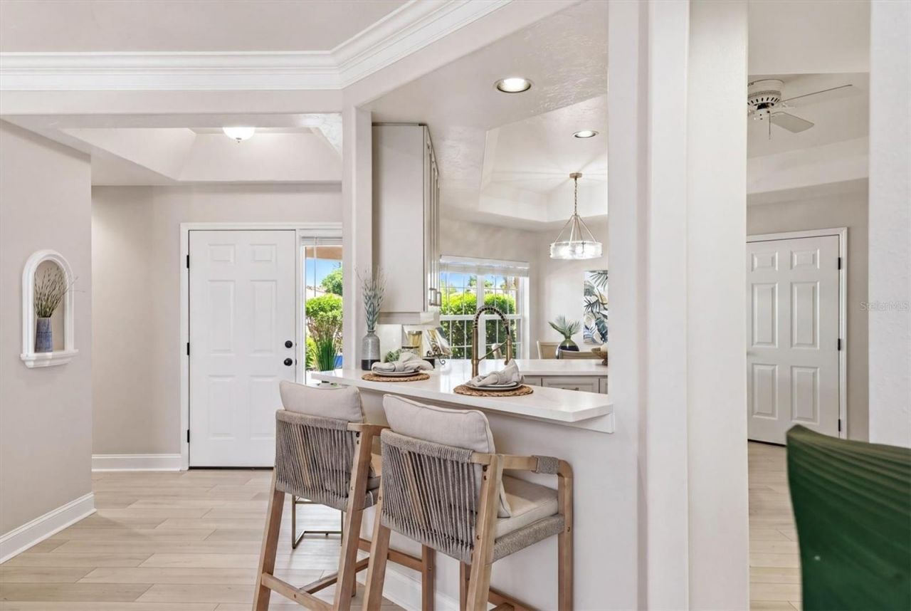 1703 Starling Drive, Unit 1703, Sarasota, FL 34231 Photo