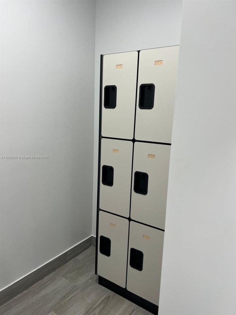 17021 N Bay Rd, Unit 123, Sunny Isles Beach, FL 33160 Photo