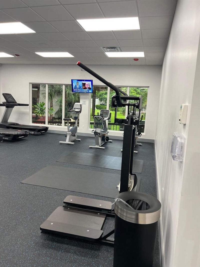 17021 N Bay Rd, Unit 123, Sunny Isles Beach, FL 33160 Photo