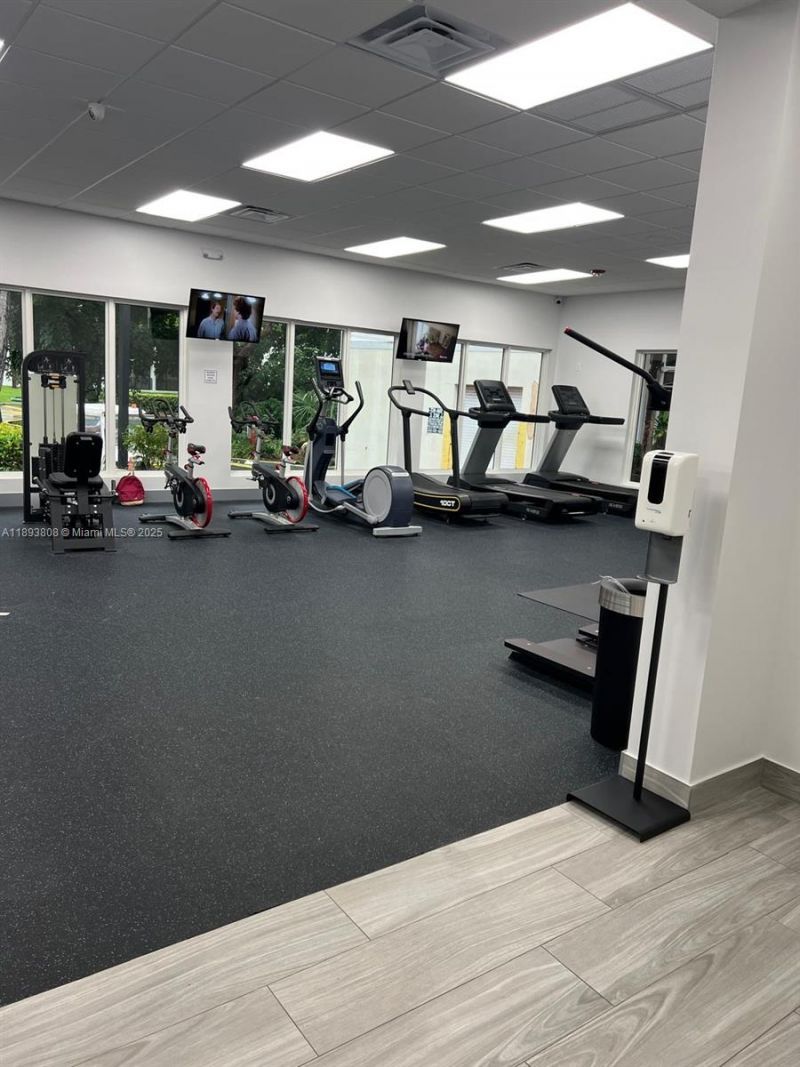 17021 N Bay Rd, Unit 123, Sunny Isles Beach, FL 33160 Photo