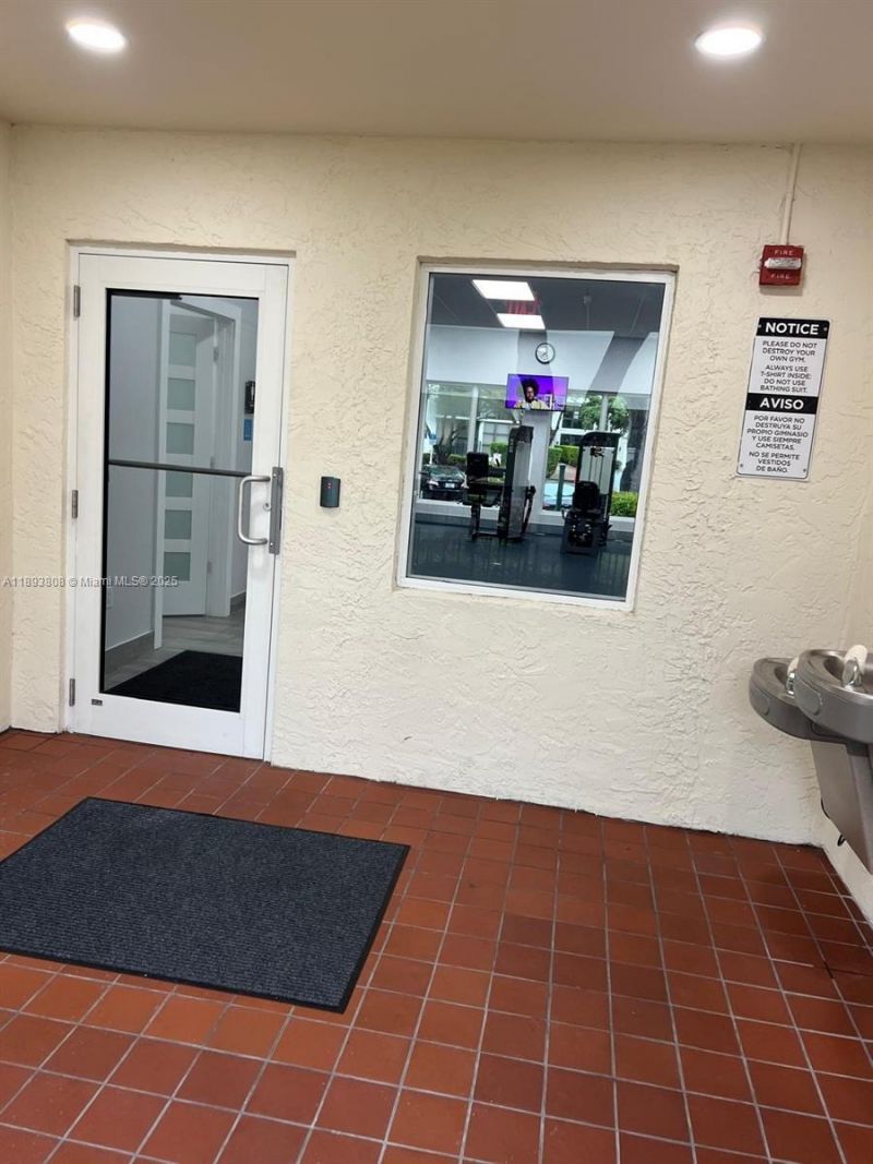 17021 N Bay Rd, Unit 123, Sunny Isles Beach, FL 33160 Photo