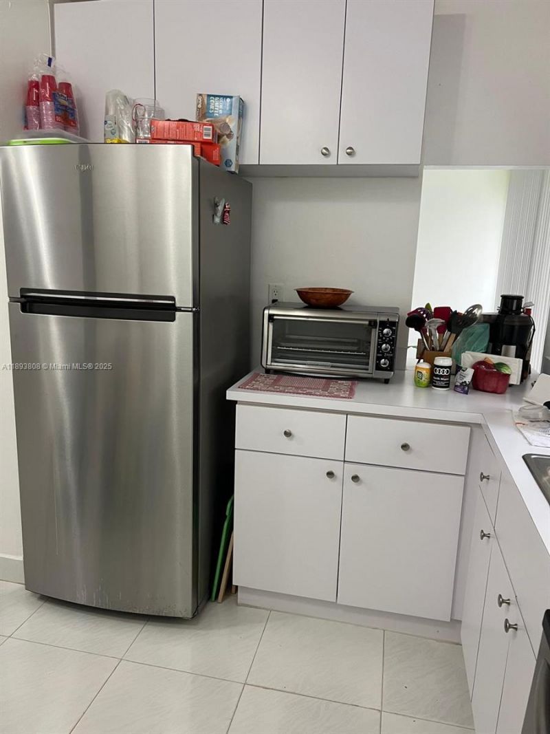 17021 N Bay Rd, Unit 123, Sunny Isles Beach, FL 33160 Photo