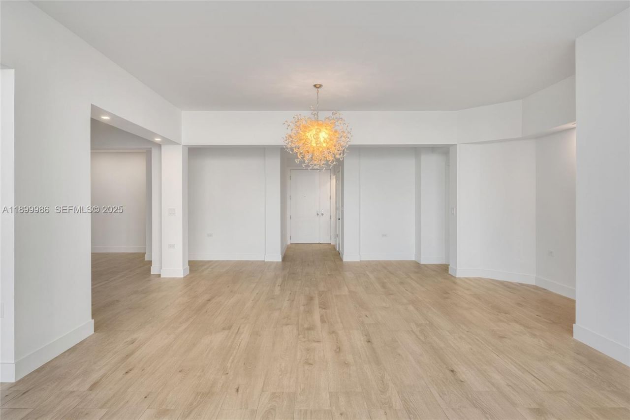 848 Brickell Key Dr, Unit 204, Miami, FL 33131 Photo