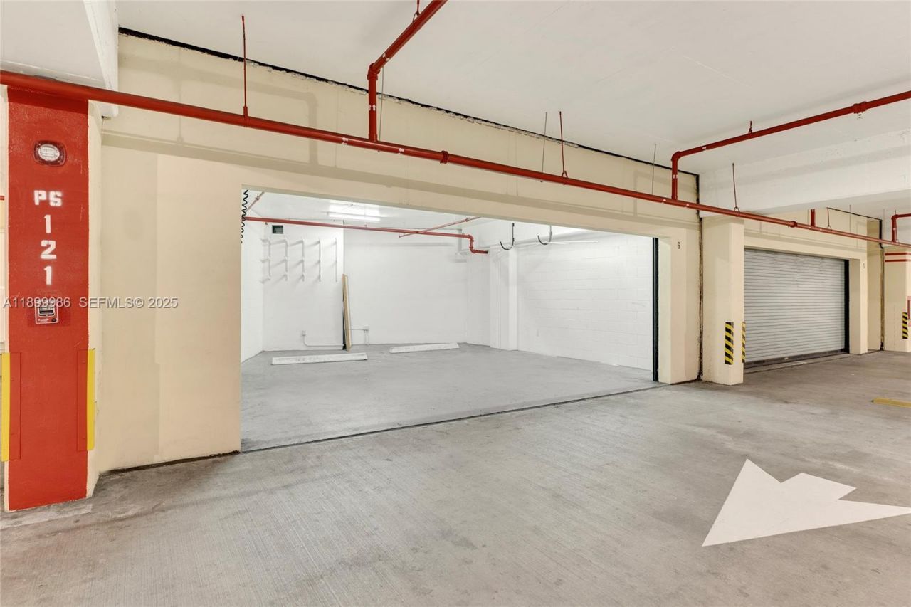 848 Brickell Key Dr, Unit 204, Miami, FL 33131 Photo