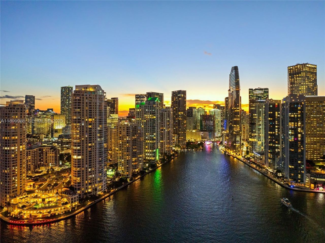 848 Brickell Key Dr, Unit 204, Miami, FL 33131 Photo