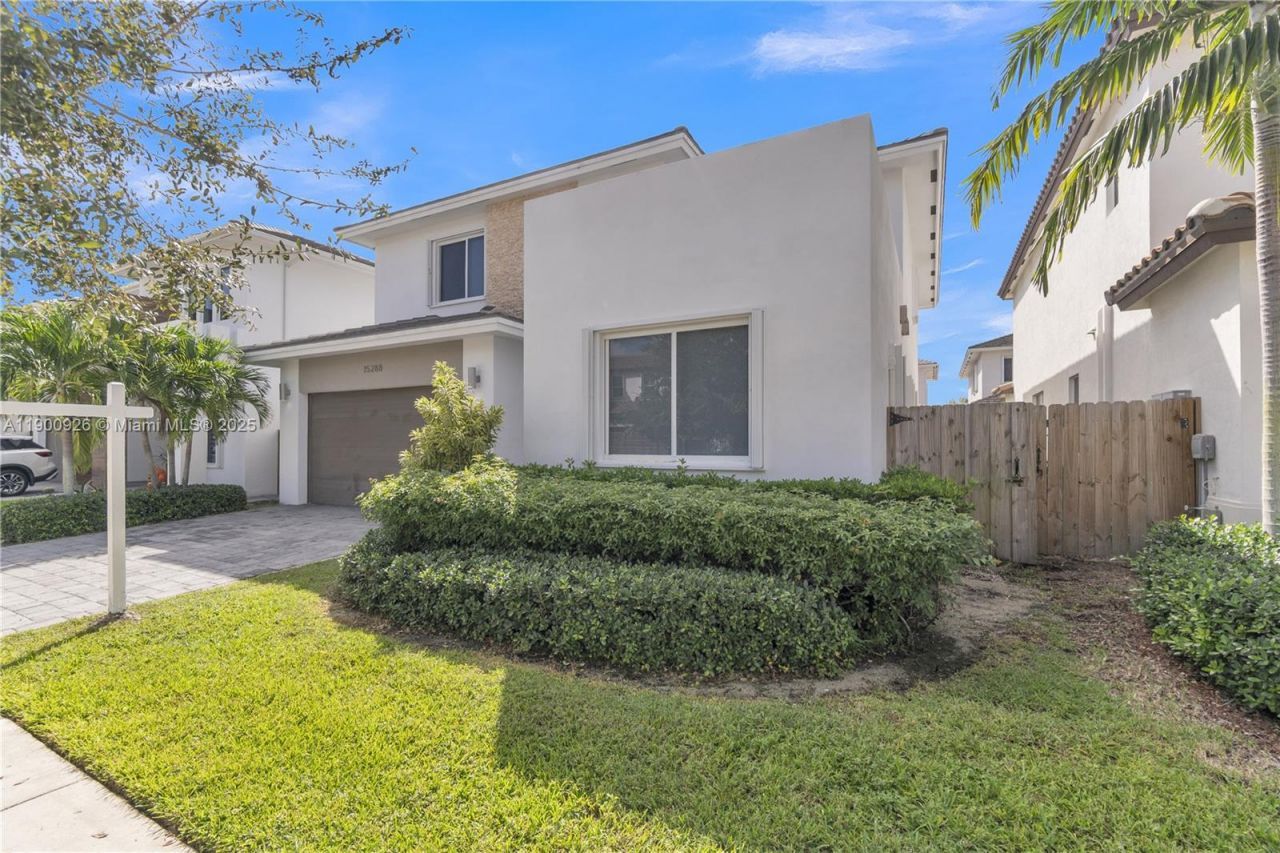 15288 SW 176th Ter, Miami, FL 33187 Photo