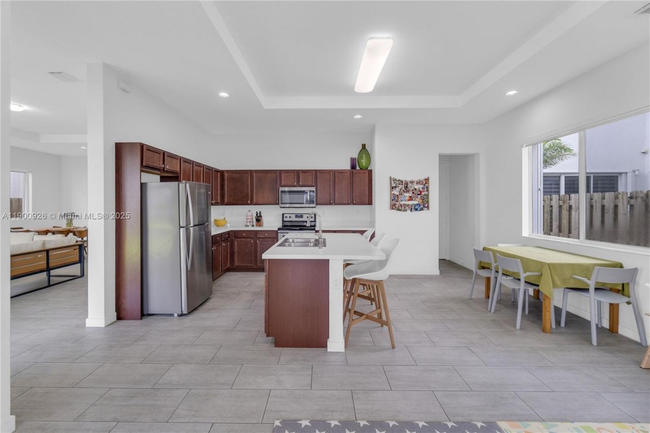 15288 SW 176th Ter, Miami, FL 33187 Photo