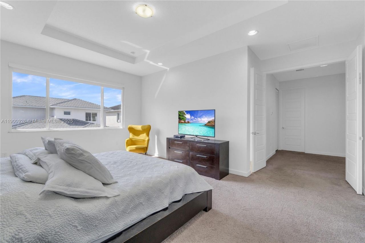 15288 SW 176th Ter, Miami, FL 33187 Photo