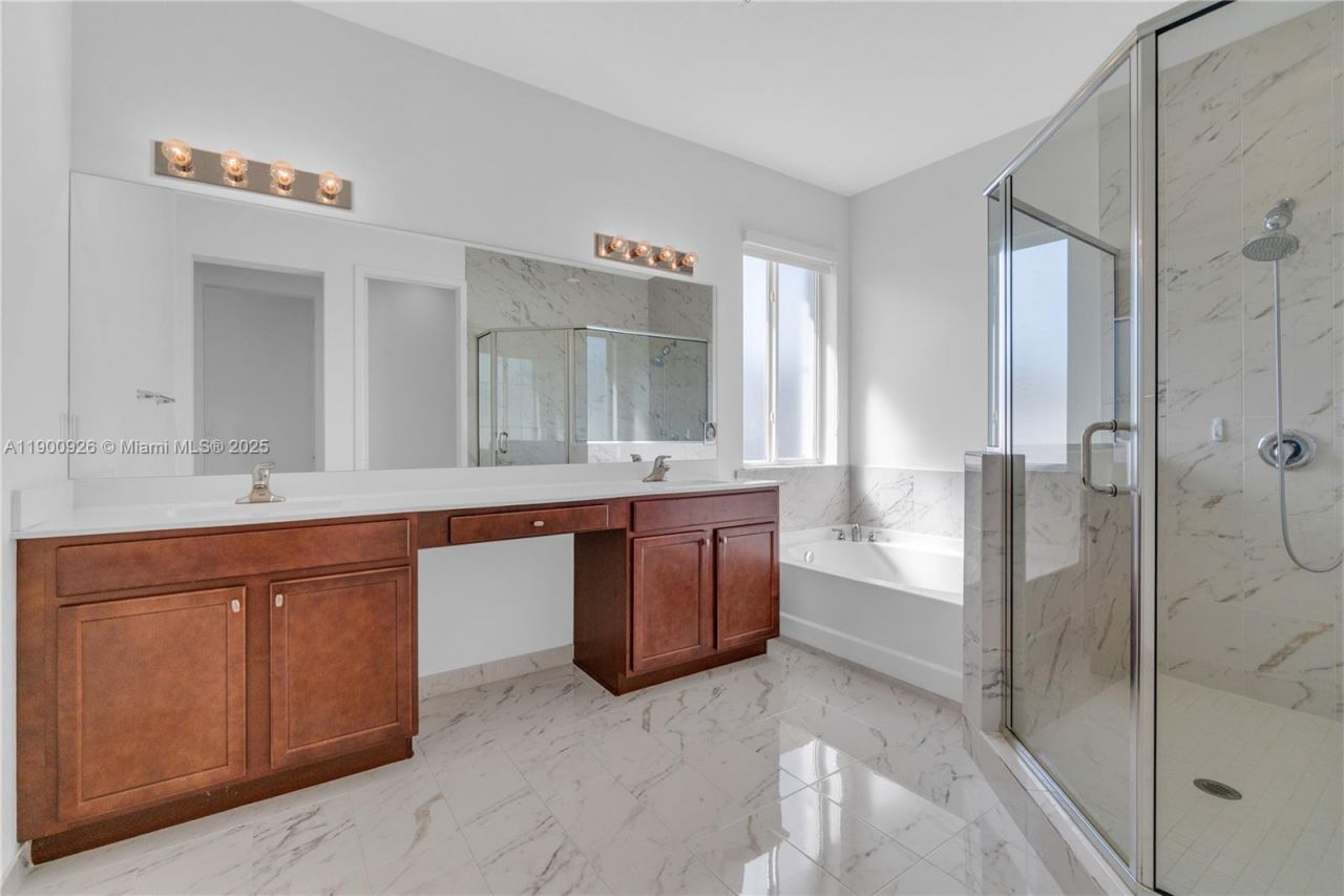 15288 SW 176th Ter, Miami, FL 33187 Photo