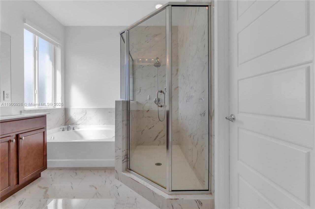 15288 SW 176th Ter, Miami, FL 33187 Photo