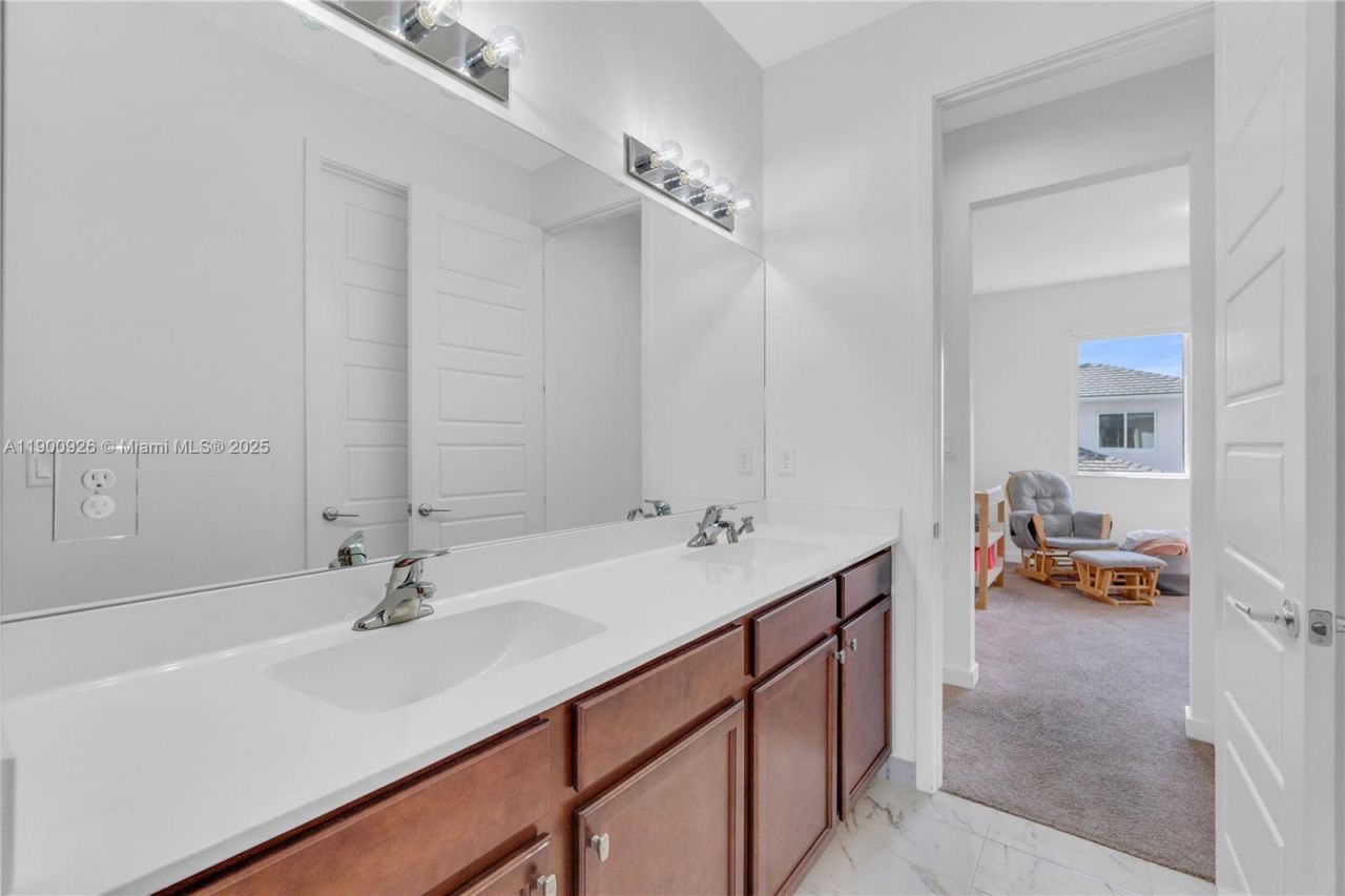 15288 SW 176th Ter, Miami, FL 33187 Photo