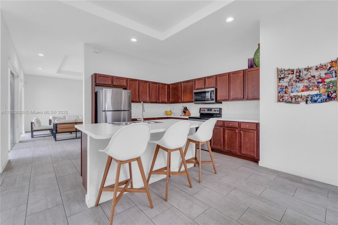 15288 SW 176th Ter, Miami, FL 33187 Photo