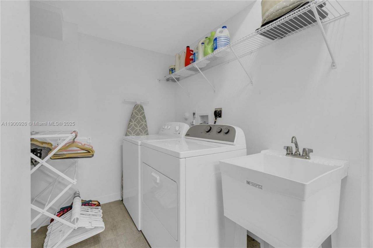 15288 SW 176th Ter, Miami, FL 33187 Photo