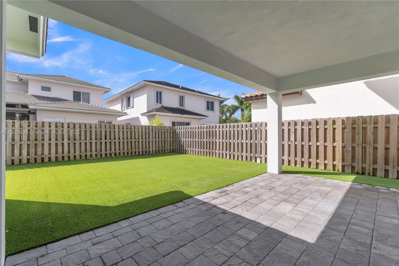 15288 SW 176th Ter, Miami, FL 33187 Photo