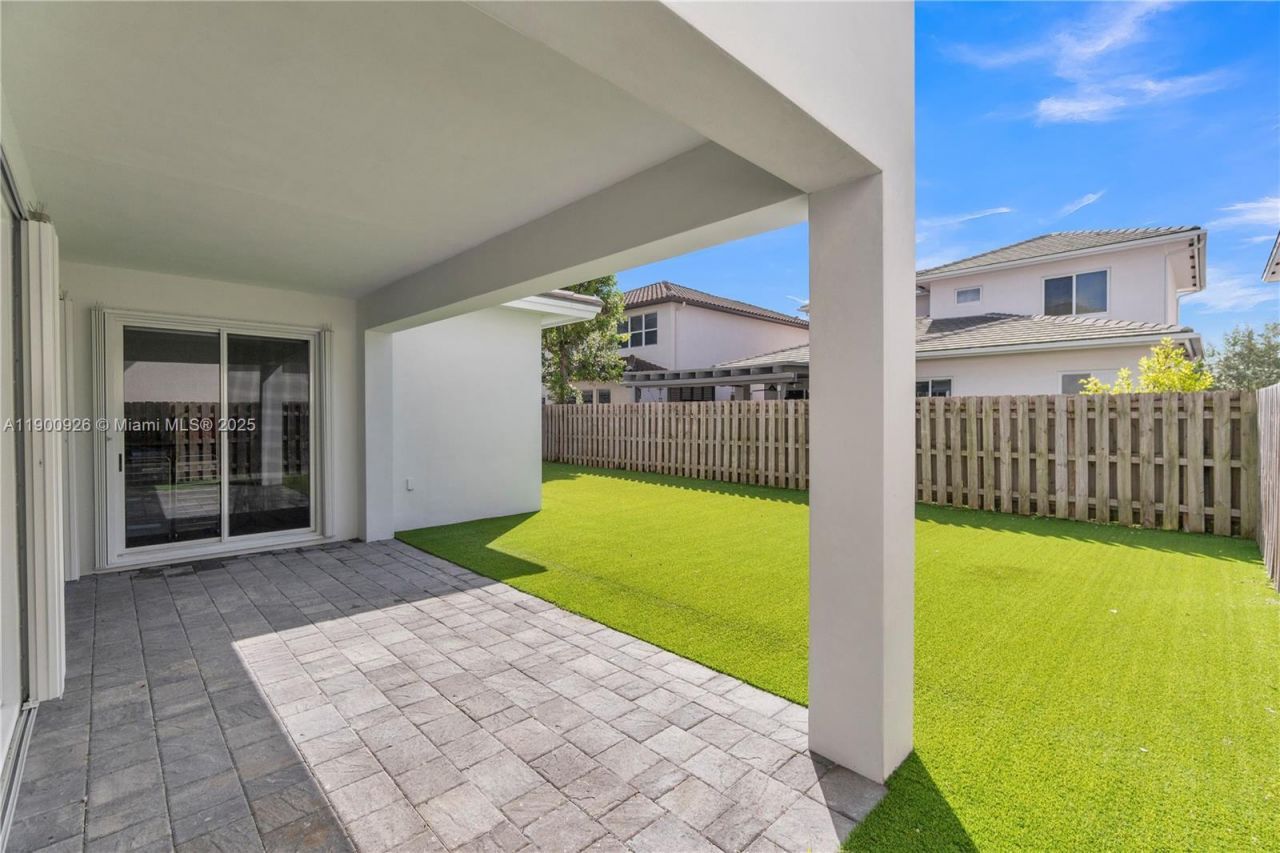 15288 SW 176th Ter, Miami, FL 33187 Photo