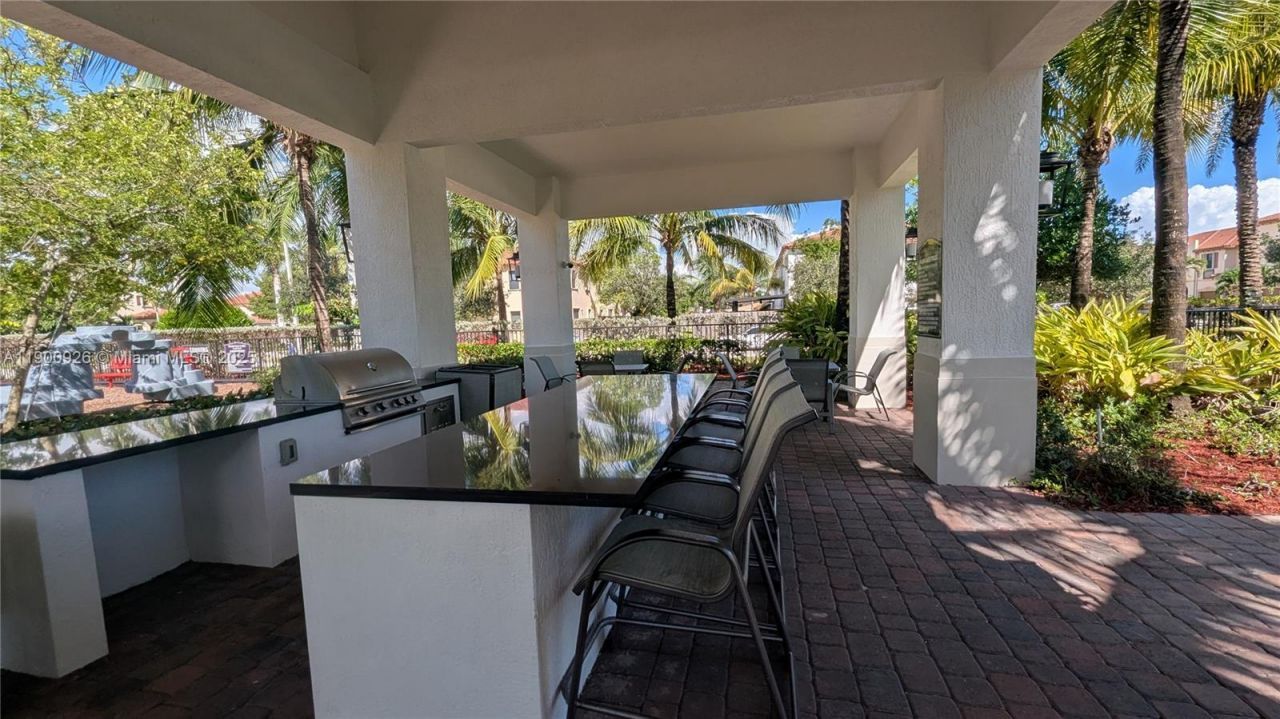 15288 SW 176th Ter, Miami, FL 33187 Photo