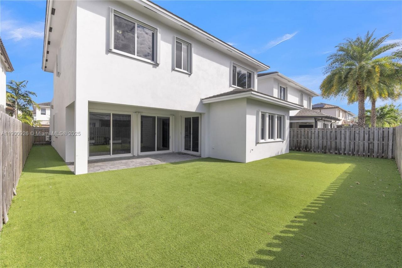 15288 SW 176th Ter, Miami, FL 33187 Photo