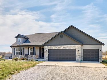 31 Whiteside Estates Drive, Silex, MO 63377