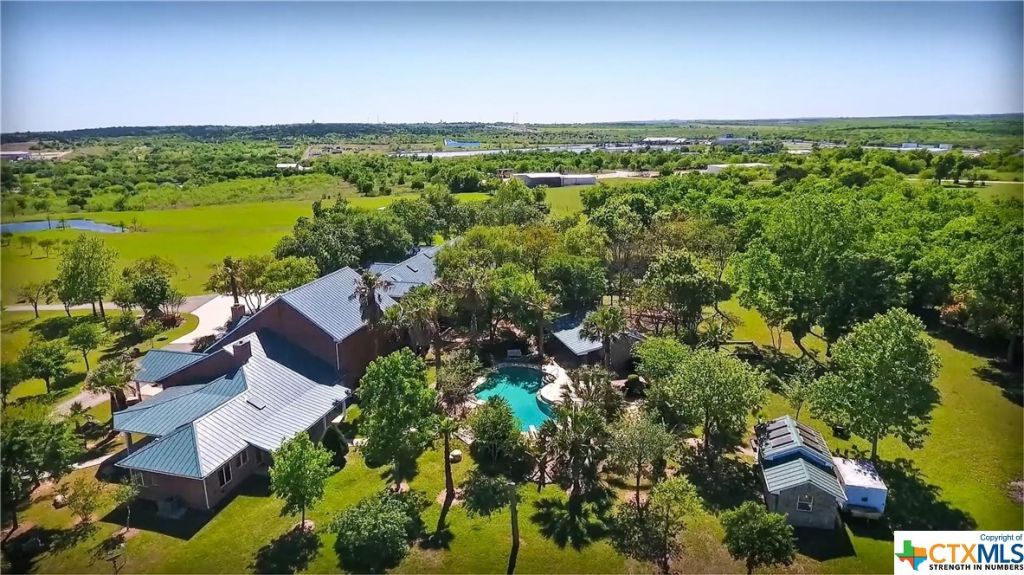 321 Weiss Road, New Braunfels, TX 78130 Main Photo