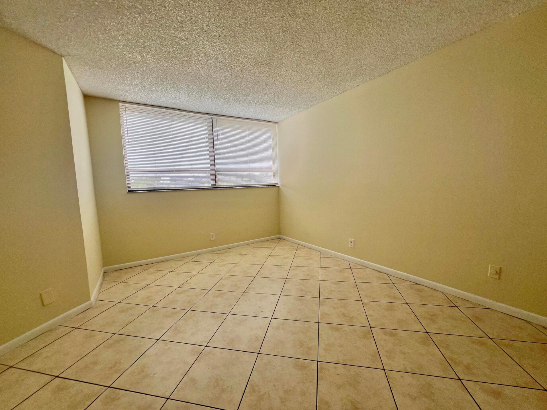 1820 N Congress Avenue, Unit 410, West Palm Beach, FL 33401 Photo