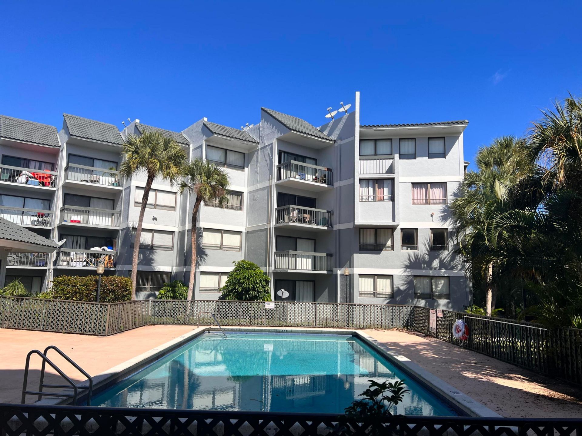 1820 N Congress Avenue, Unit 410, West Palm Beach, FL 33401 Photo