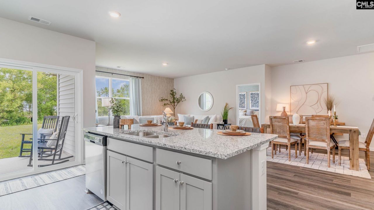 104 Horatio Lane Photo 4