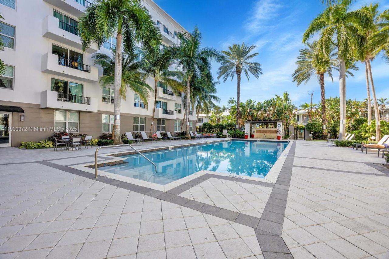 2421 NE 65th St, Unit 211, Fort Lauderdale, FL 33308 Photo