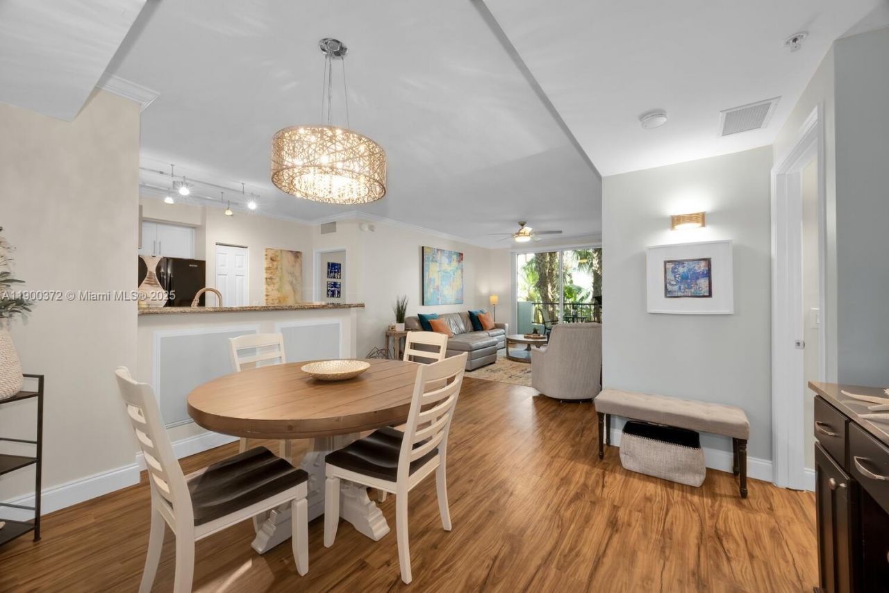 2421 NE 65th St, Unit 211, Fort Lauderdale, FL 33308 Photo