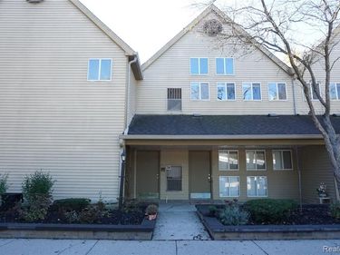 27991 Rollcrest Road, Farmington Hills, MI 48334