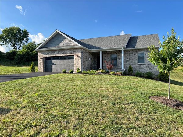 20 Rosemont Dr, Uniontown, PA 15401