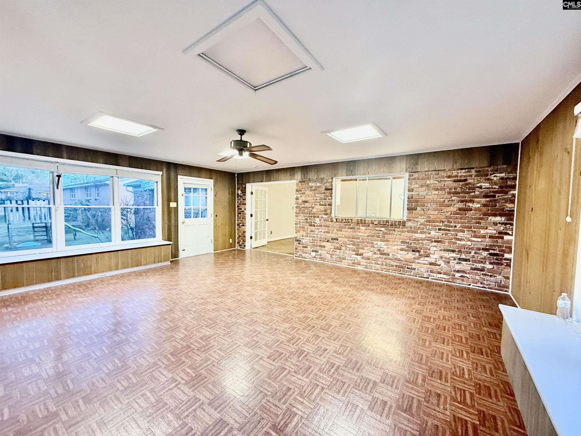 115 Chester Avenue Photo 15