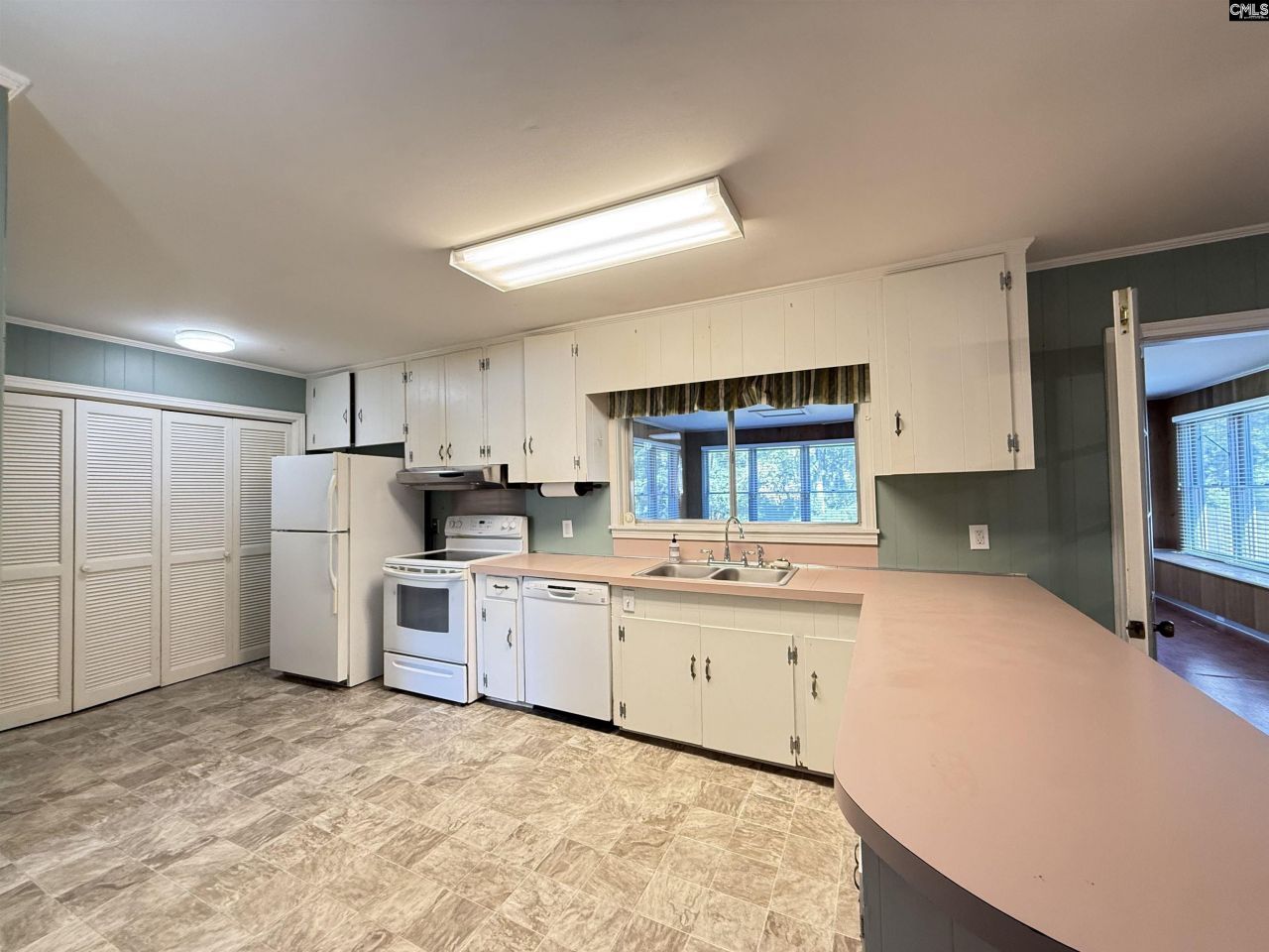 115 Chester Avenue Photo 16