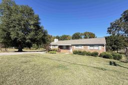 115 Chester Avenue photo 4