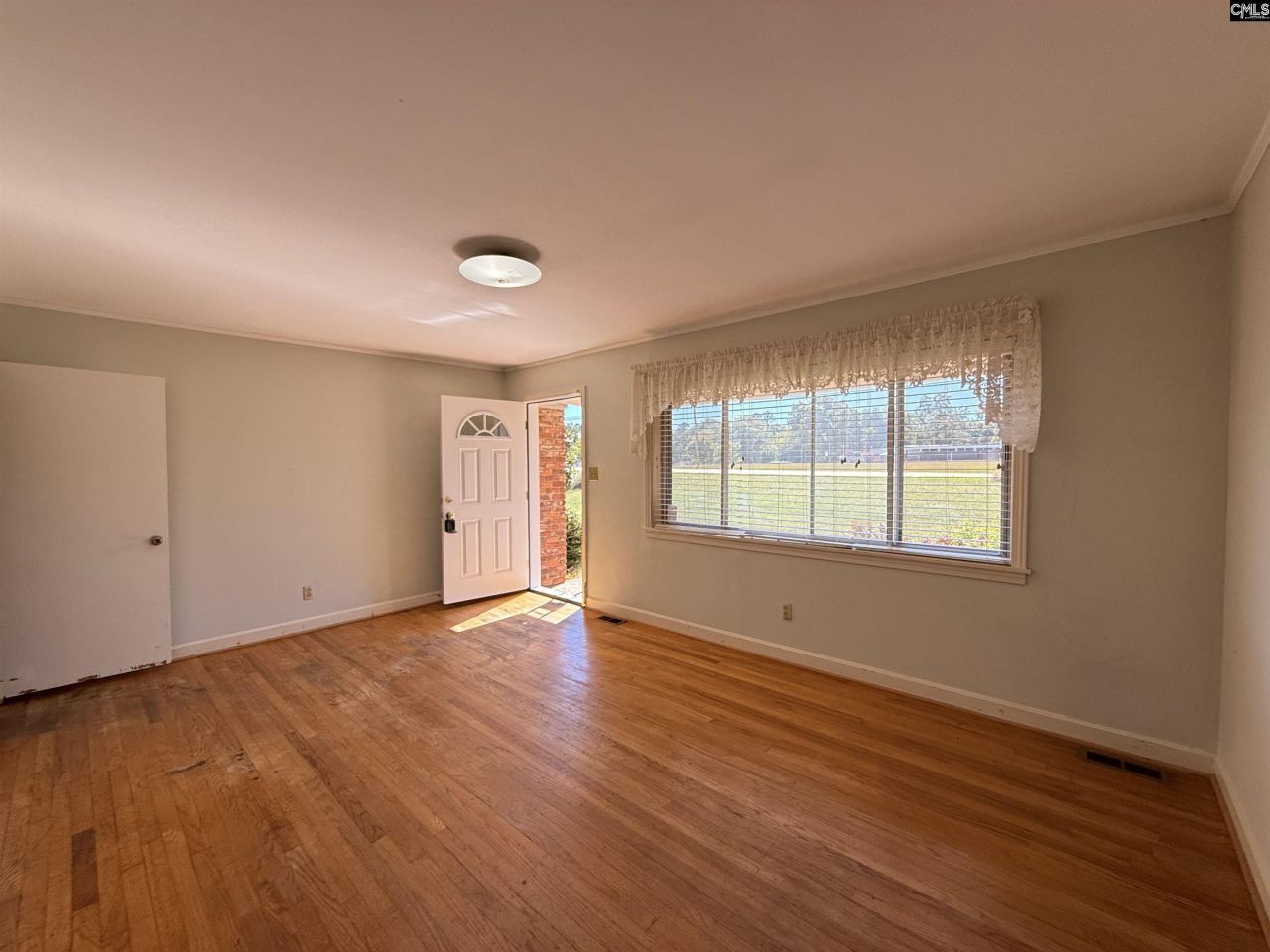 115 Chester Avenue Photo 20