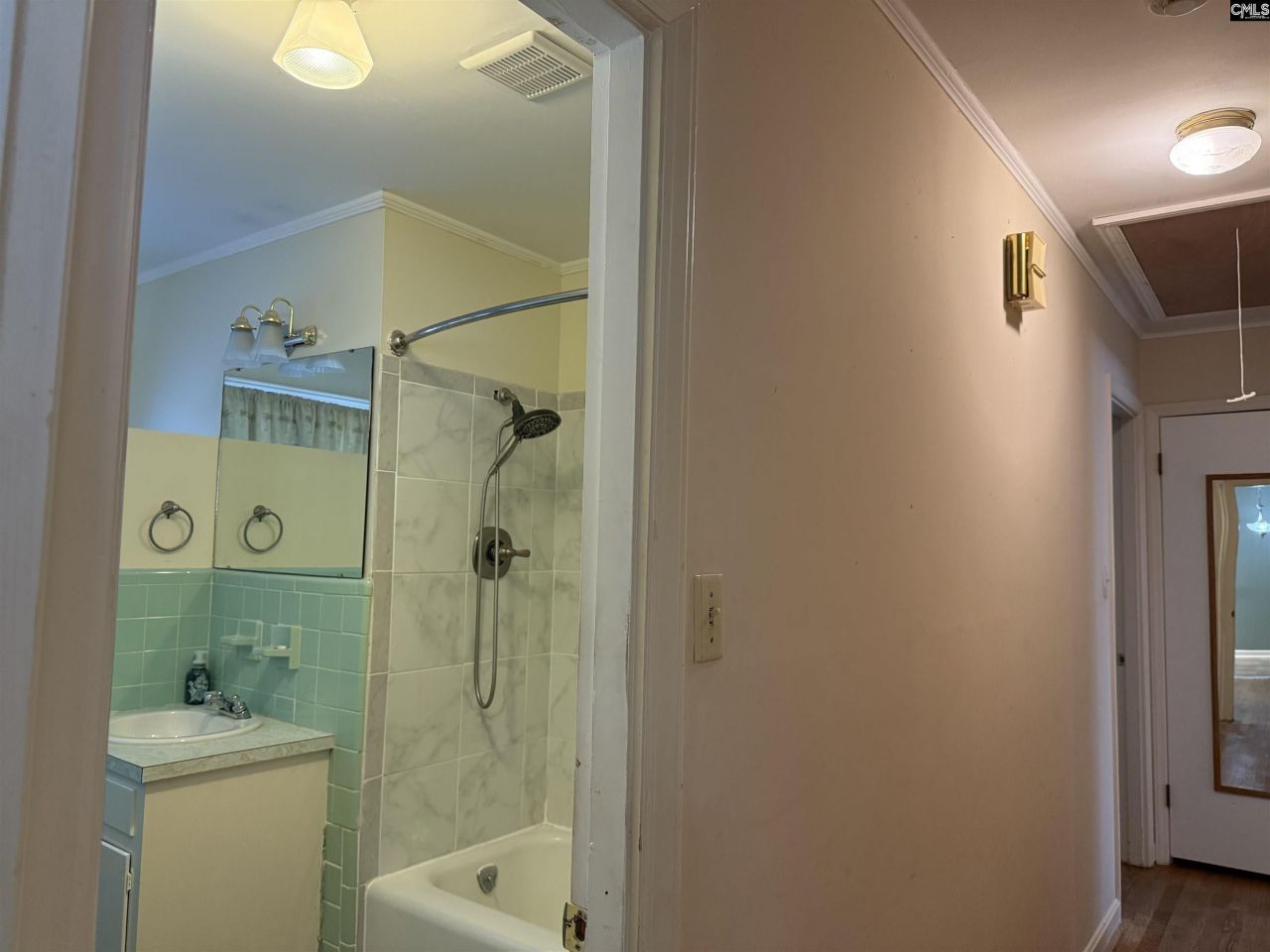 115 Chester Avenue Photo 23